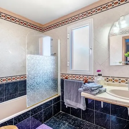 Apartman Holidays Sea View & Wiffi