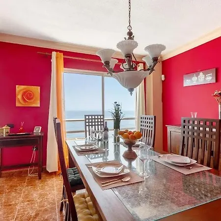 Apartman Holidays Sea View & Wiffi *