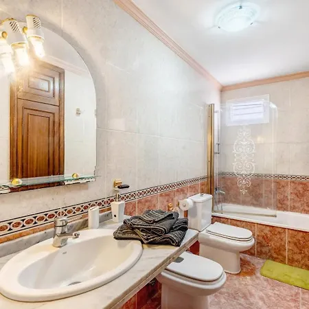 Apartman Holidays Sea View & Wiffi Radazul